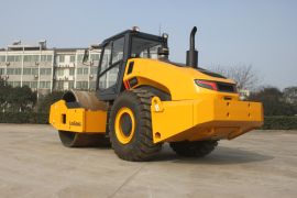 Каток 6126E Каток 6126E